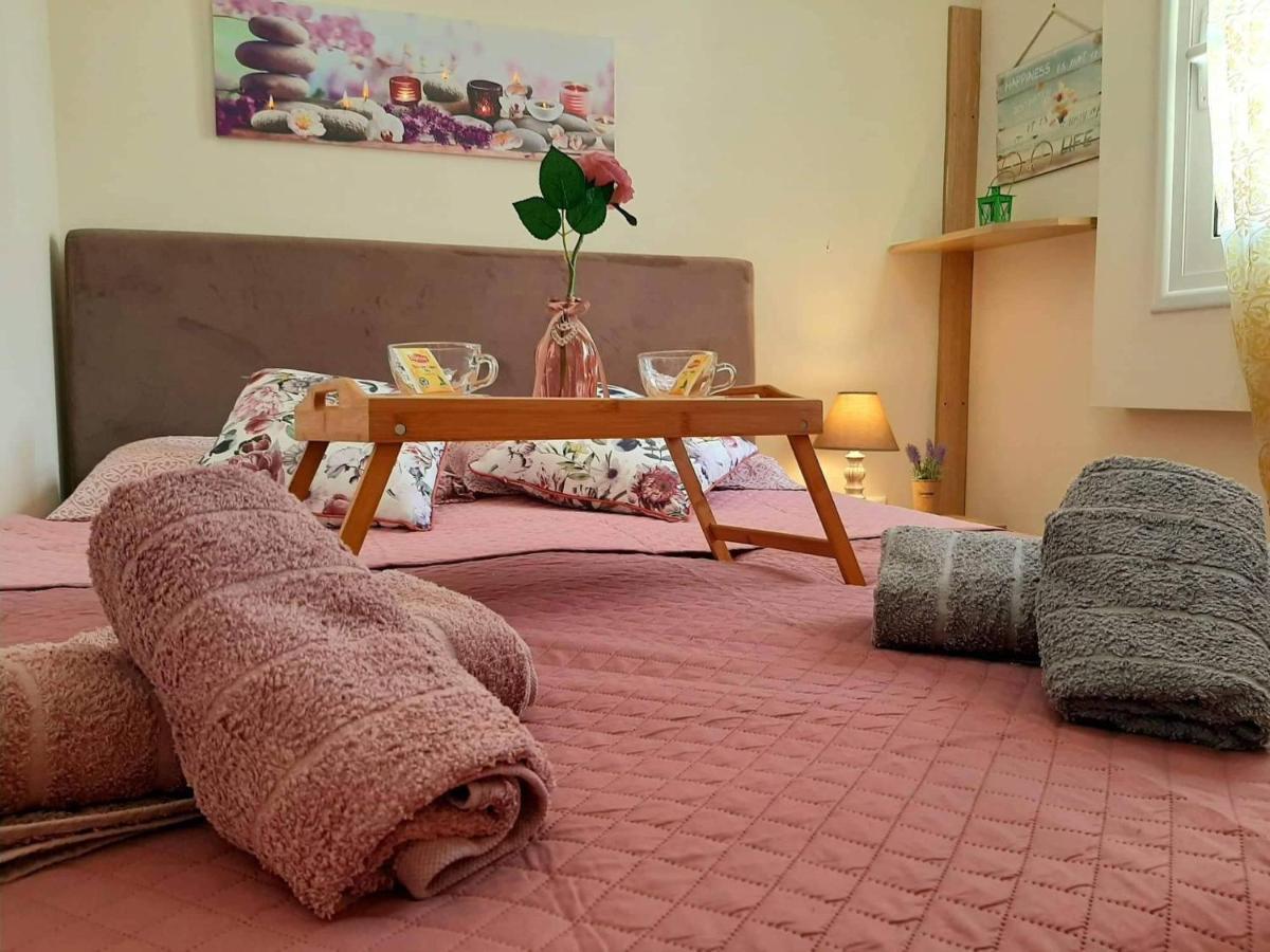 Central Square Appartment With Panoramic View カラマタ エクステリア 写真